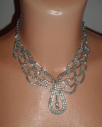 Nahrdelnik s kamienkami, 