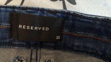 Potrhané rifle reserved v. 30, reserved,30