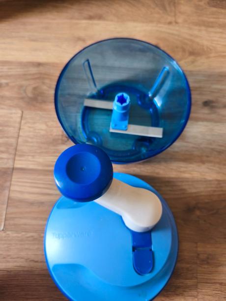 Ručný mixér tupperware,