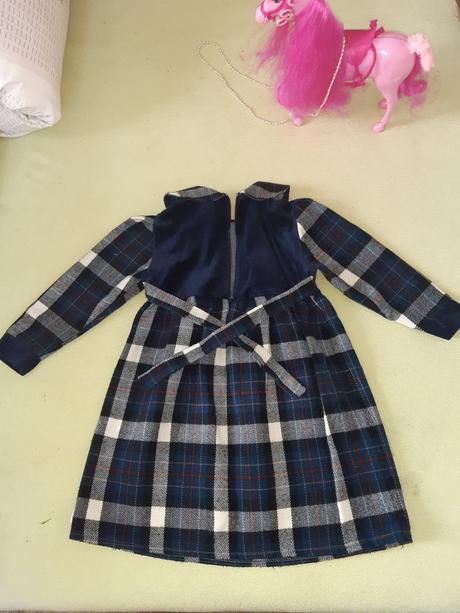 Teplé karovane šaty na 3 roky, 110