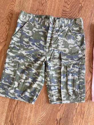 Maskacove kraťasy top stav, f&f,152