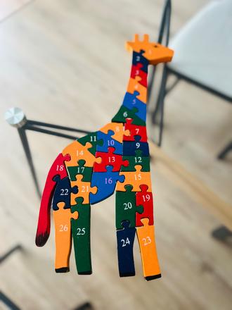 Drevená žirafka skladačka,