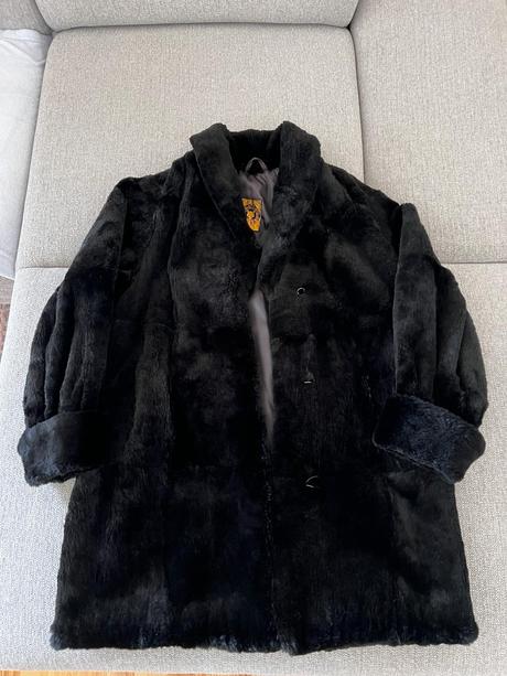 Čierny kožuch kara, 