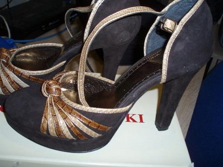 Spoločenská obuv na vysokom opätku, 25 eur, 39