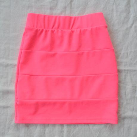 Neónovoružová sukňa, pepco,134