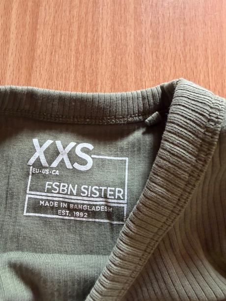 Crop top, new yorker,xs