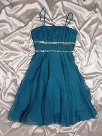 Kvalitné spoločenské šaty, 36