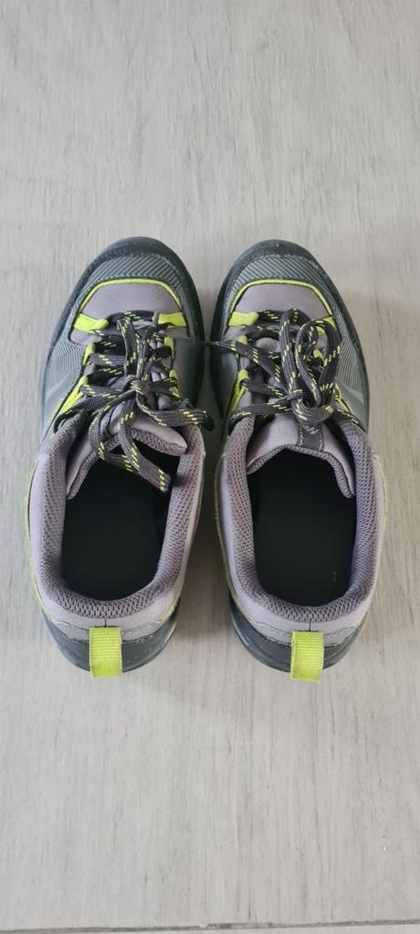 Turistické topanky, 34