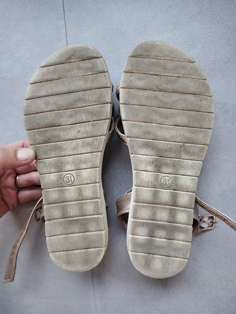 Elegantné sandále, mali sme na svadbu, 31