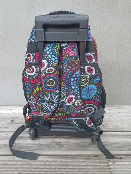 Školská taška na kolieskach,