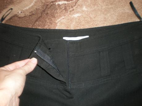 Čierne 3/4 nohavice, 36