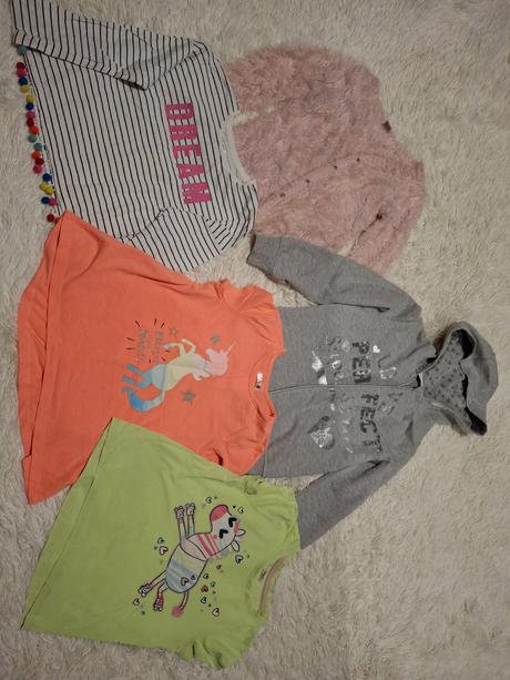 Dievčenské oblečenie, 122–134