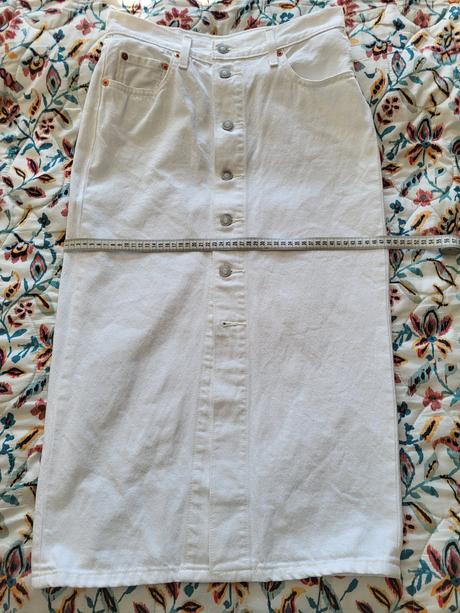 Rifľová bile sukňa, levis,26