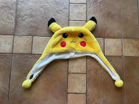 Pikachu ciapka, 128