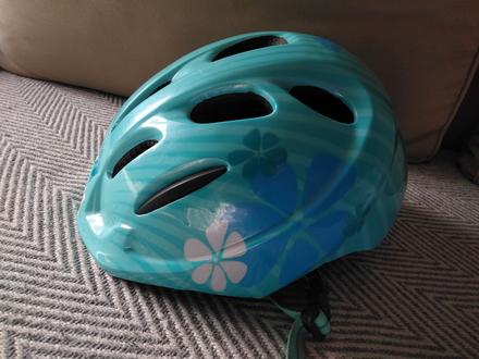 Cyklisticka prilba, xs