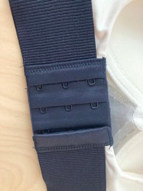 Sportova podprsenka, skiny,s