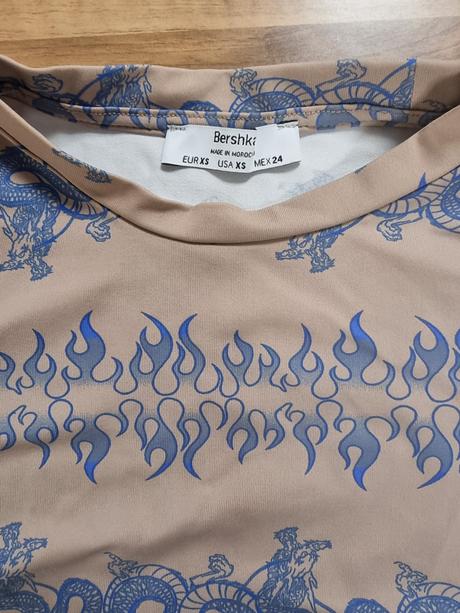 Trická a crop topy, bershka,xs