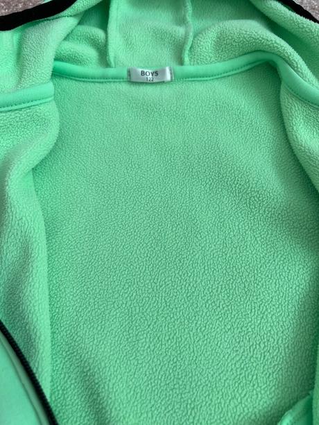 Tepla mikina na dvor, 122