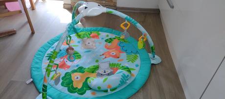 Hracia podložka s projektorom, 