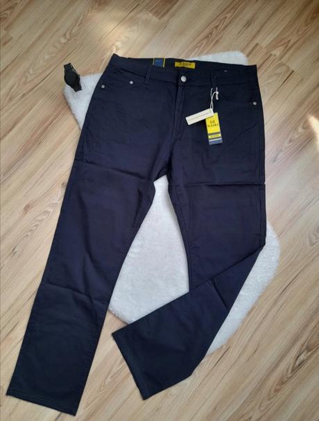 Zľava pánske elegantno-športové nohavice, l