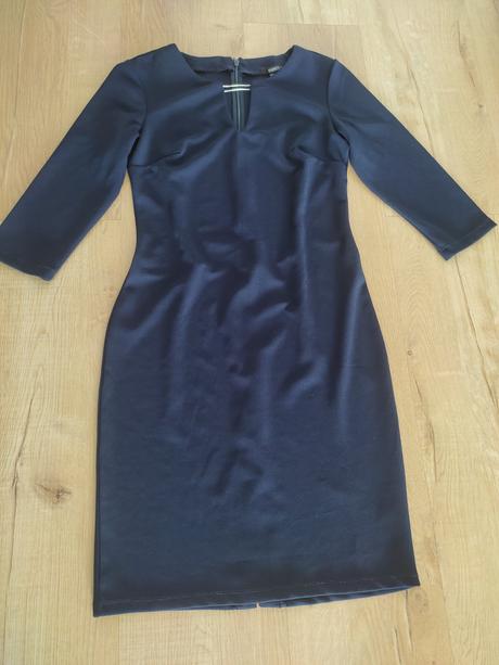 Tmavo modré saty, esmara,36