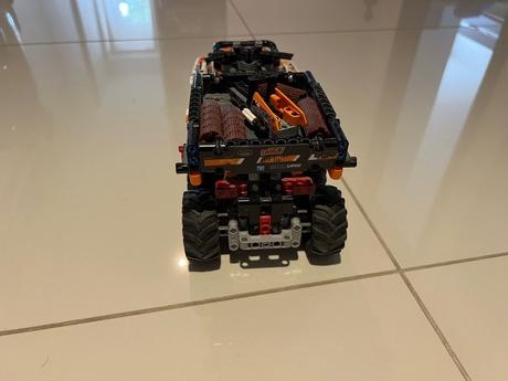 Lego technic - technické terénne vozidlo, 