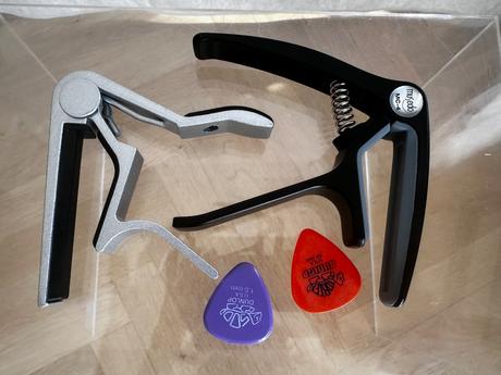 Detská gitara značky pure tones kids,