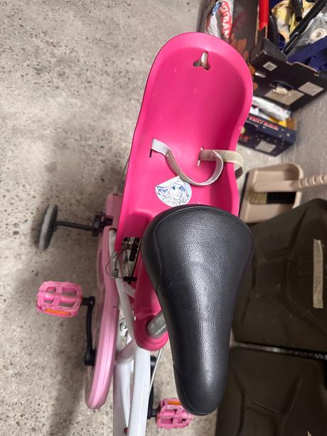 Dievčenský bicykel 16 palcovy s kolieskami, 16