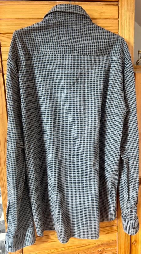 Kockovaná košeľa, l