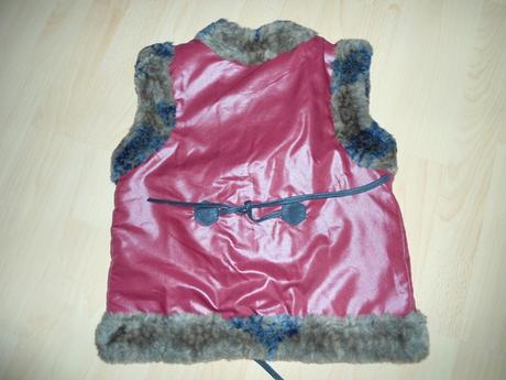 Vesticka s kozusinkou, 110