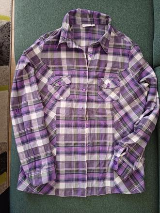 Fialová košeľa, 38