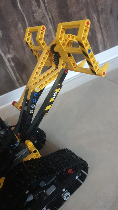 Lego technic 42094 - pásový nakladač  top stav, 