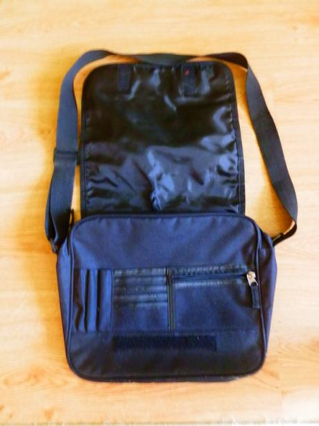 Taška cez plece lebka, 