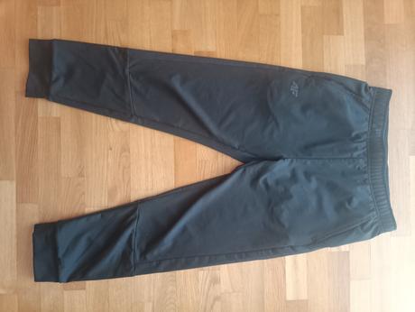 2-pack teplákov značky 4f, 146