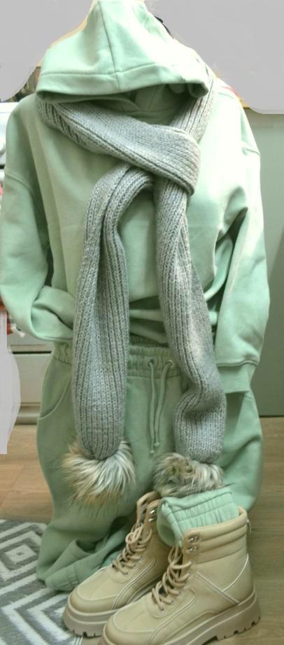 Nádherná zateplená tepláková súprava xs/m, m