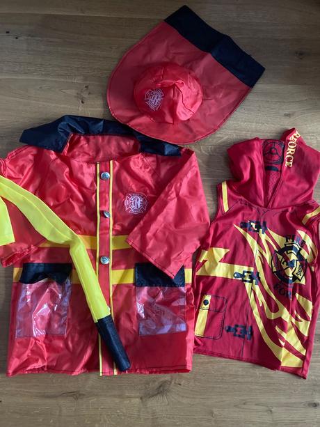 Karnevalovy kostým hasic, 