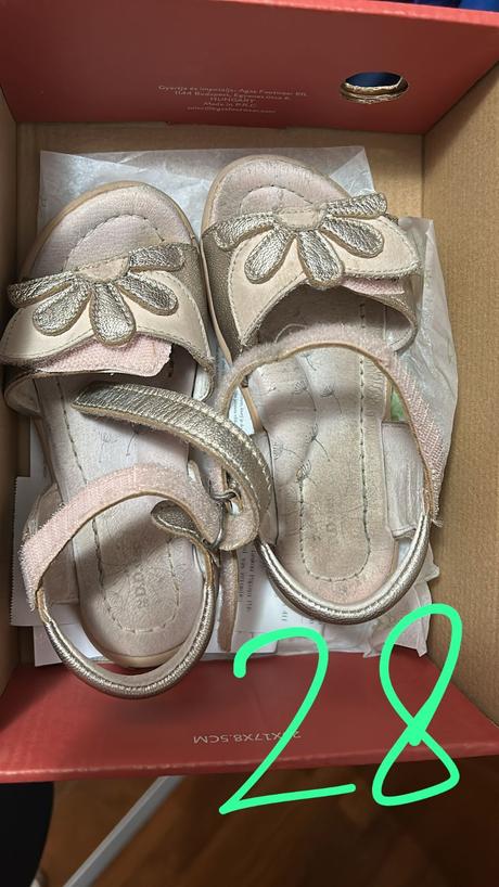 Dievčenské topanky, 25