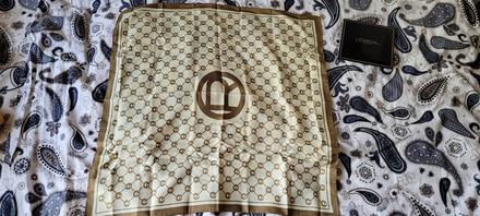 Šatka na krk tenká,