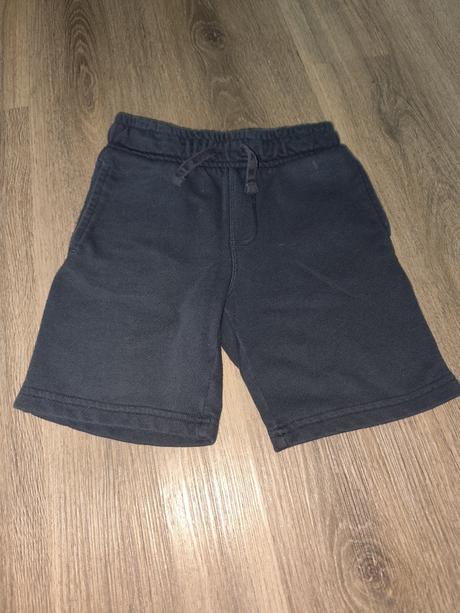 2x kraťasy, f&f,122