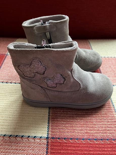 Dievcenske cizmy, primigi,24