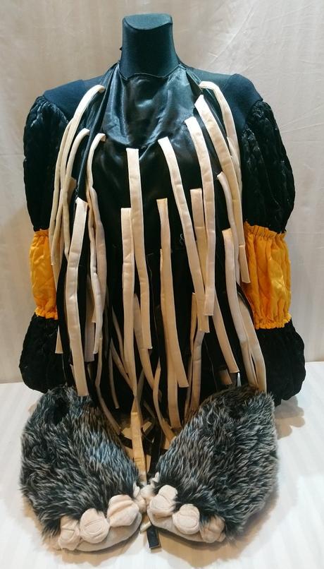 3-dielny kostým obryňa, body, zástera, laby, xl, 