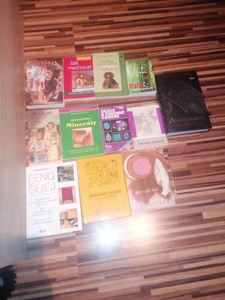 Knihy s duchovnou tematikou,