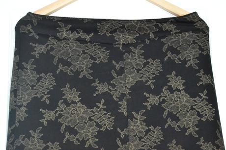 Čierna elegantná sukňa elastická, veľkosť 38, 38