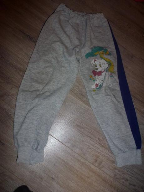 Tepláky s dalmatíncom, 116