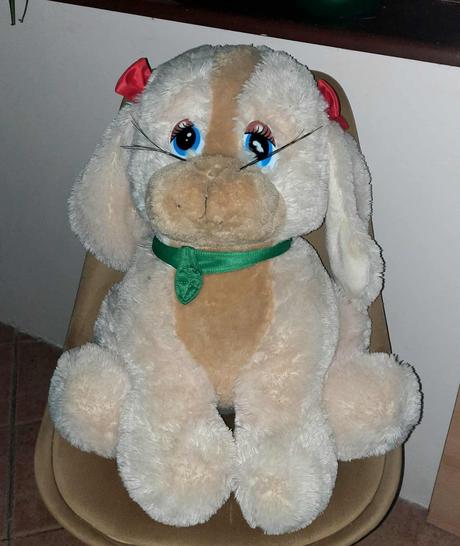 Predám veľkého plyšového psíka,