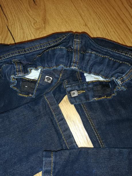 Tmavomodré rifle, palomino,104