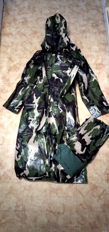 Nepremokavá pláštenka a plachta pršiplášť ako nové, m