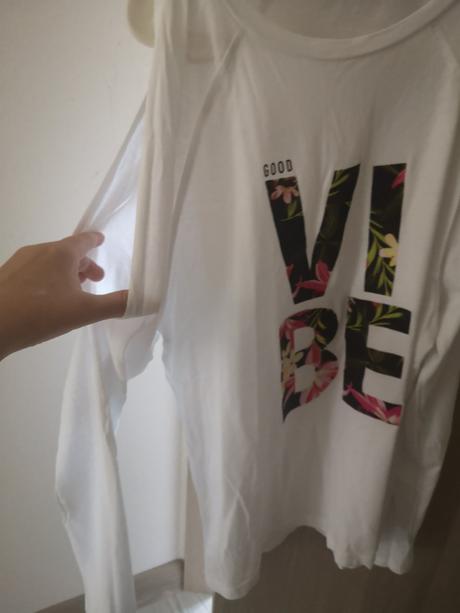 Letné tričko s odhalenými ramenami guess, guess,xs