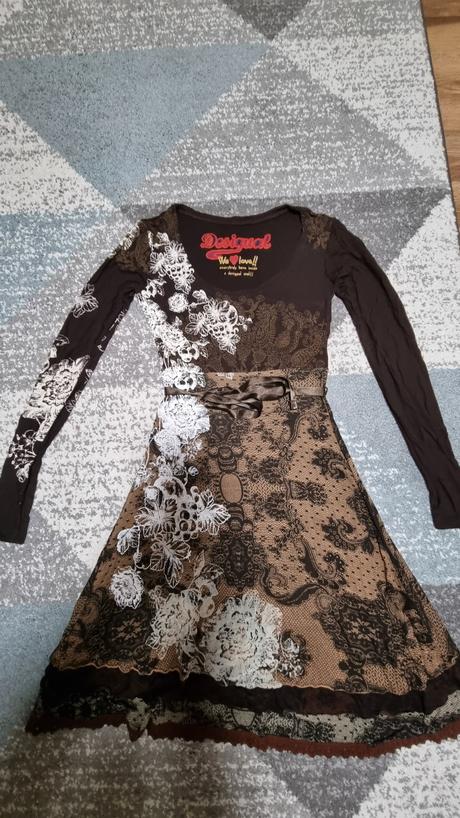 Šaty veľkosť xs, desigual,34