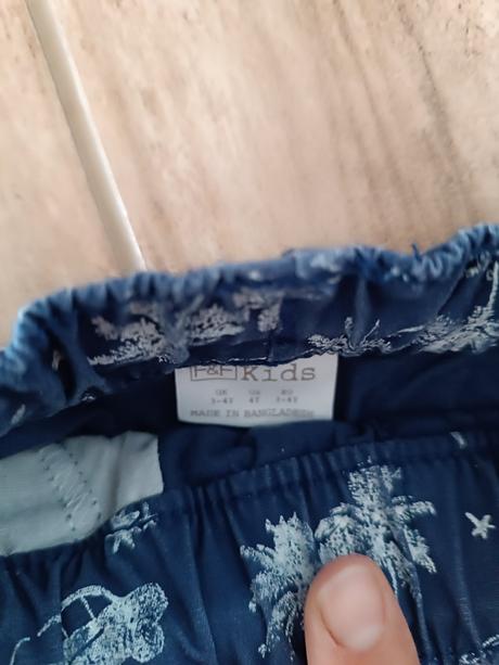 Šortky, f&f,104